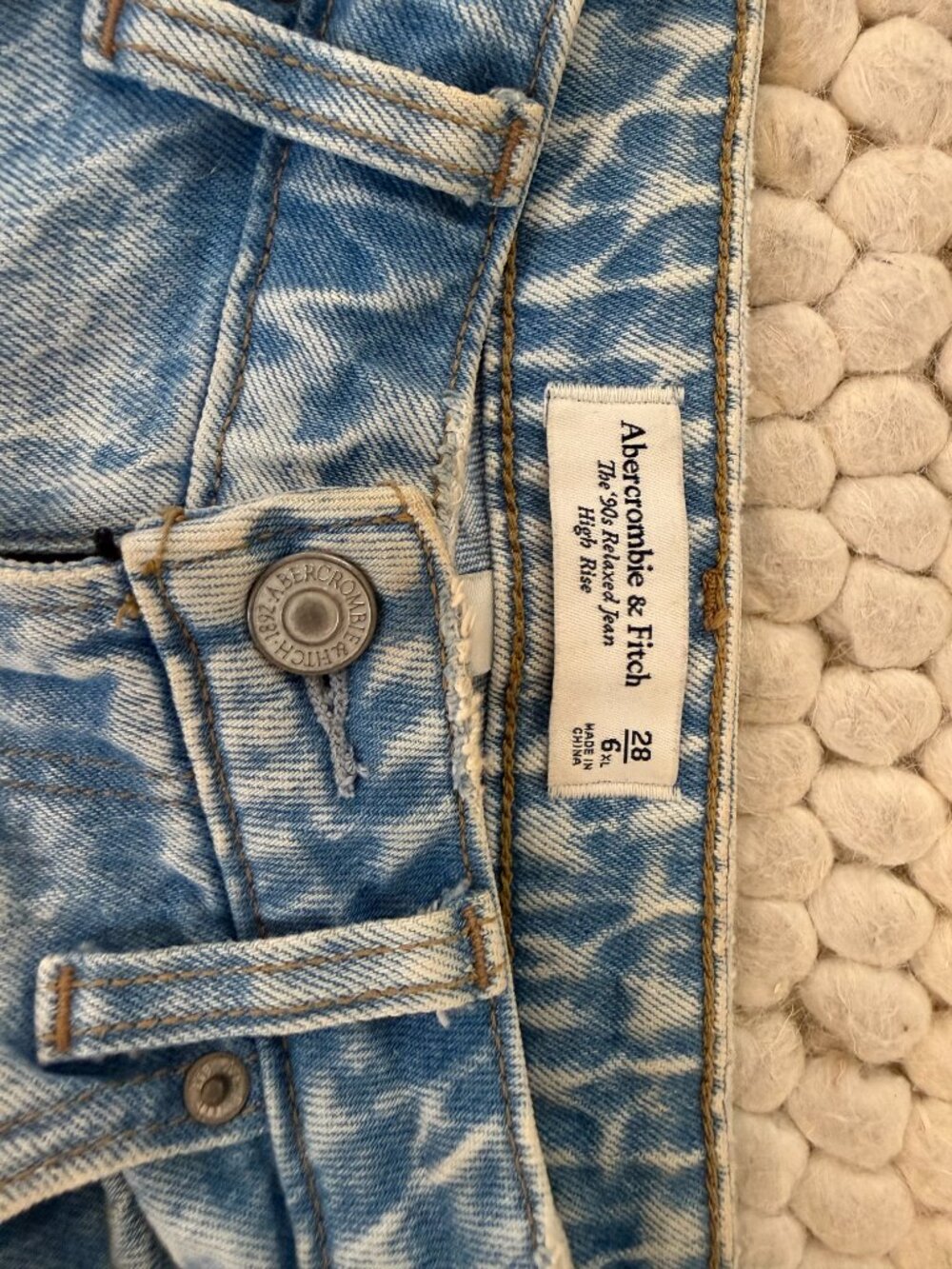 Abercrombie & Fitch Curve Love 90s High Rise Jeans / size 28 US 6 XL length - Picture 5 of 6